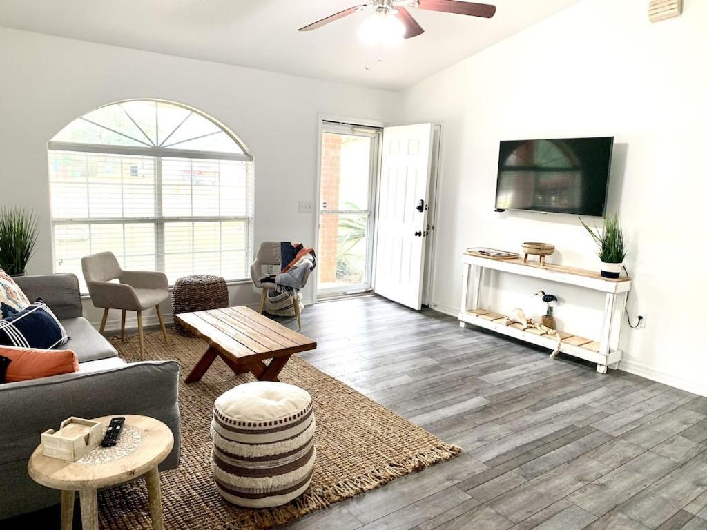 New! Close To Beach, Cozy, New Beds & Family Friendly ナバー エクステリア 写真