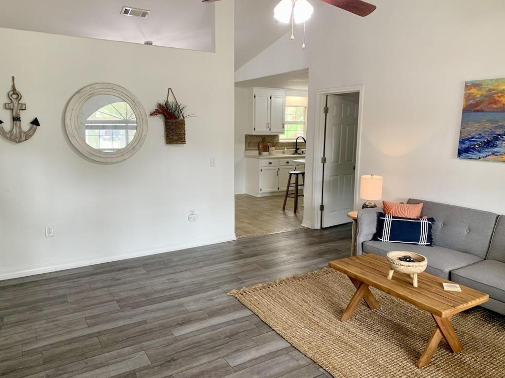 New! Close To Beach, Cozy, New Beds & Family Friendly ナバー エクステリア 写真